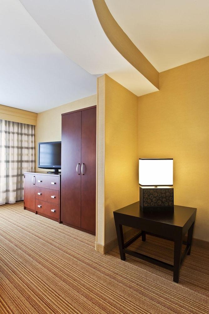 Courtyard Stewart Airport 3* Newburgh
