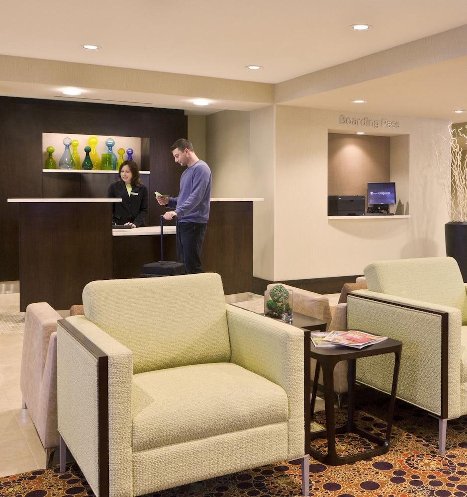 Courtyard Stewart Airport Hotel 3*